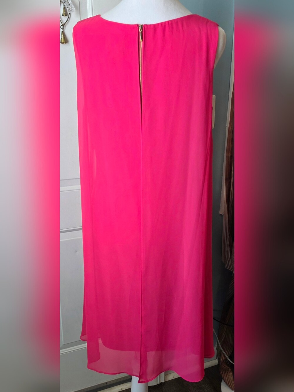 Melrose Sheer Overlay Swing Mini Shift Dress Womens 8 Bright Pink Sleeveless Flo - Picture 4 of 12